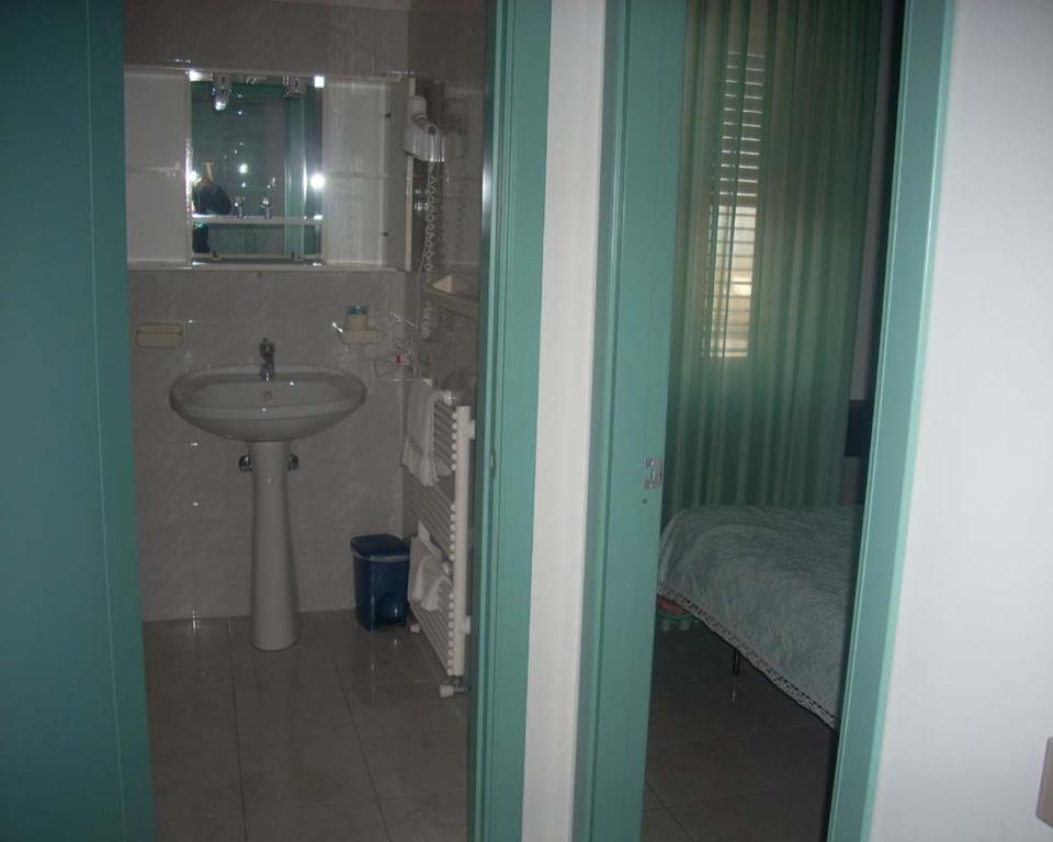 Hotel Santoianni San Martino in Pensilis Zimmer foto